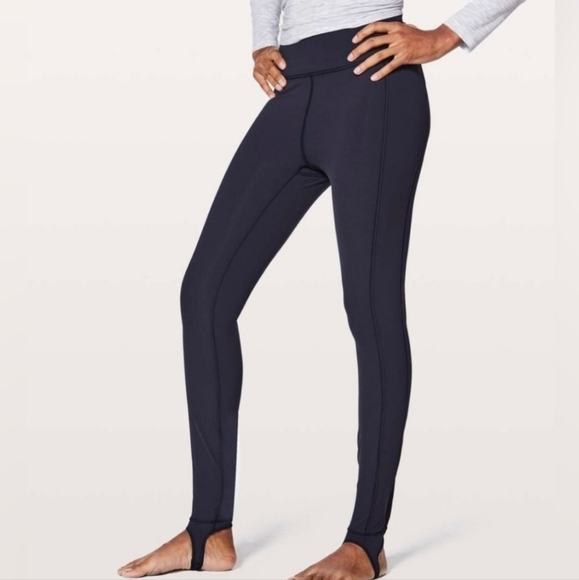 Lululemon Hold On Tight Solid 28'' Midnight Navy Stirrup Leggings Sz 2 - Picture 1 of 16